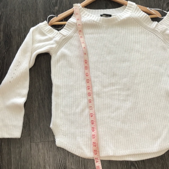 Dynamite white cold shoulder knit sweater L - Picture 11 of 11